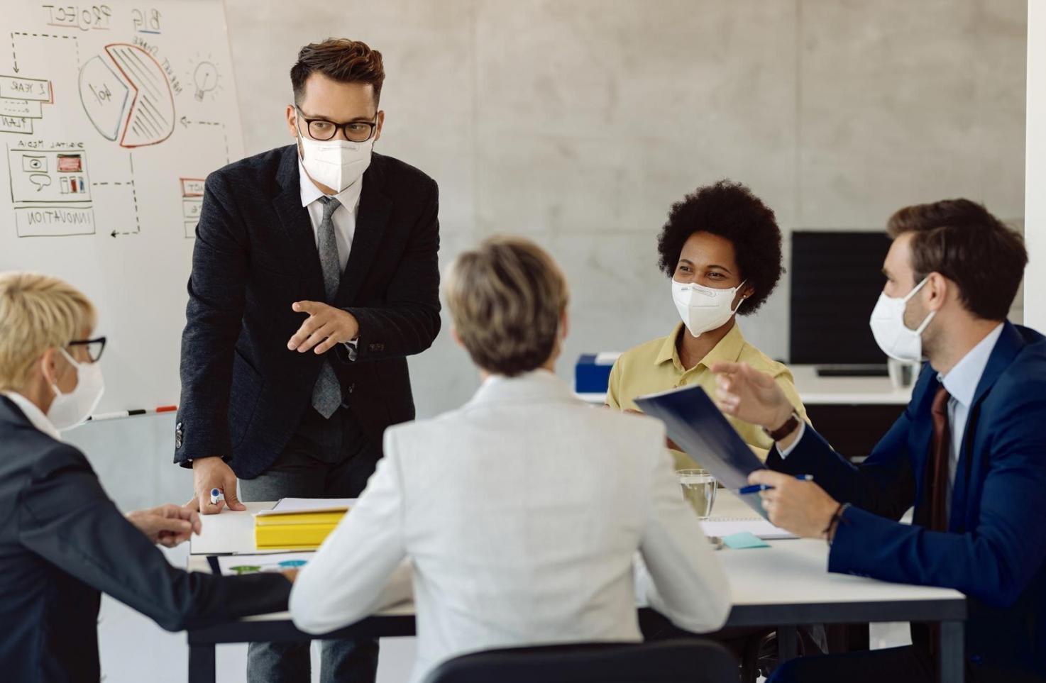 Teamarbeit an finanziellen Strategien